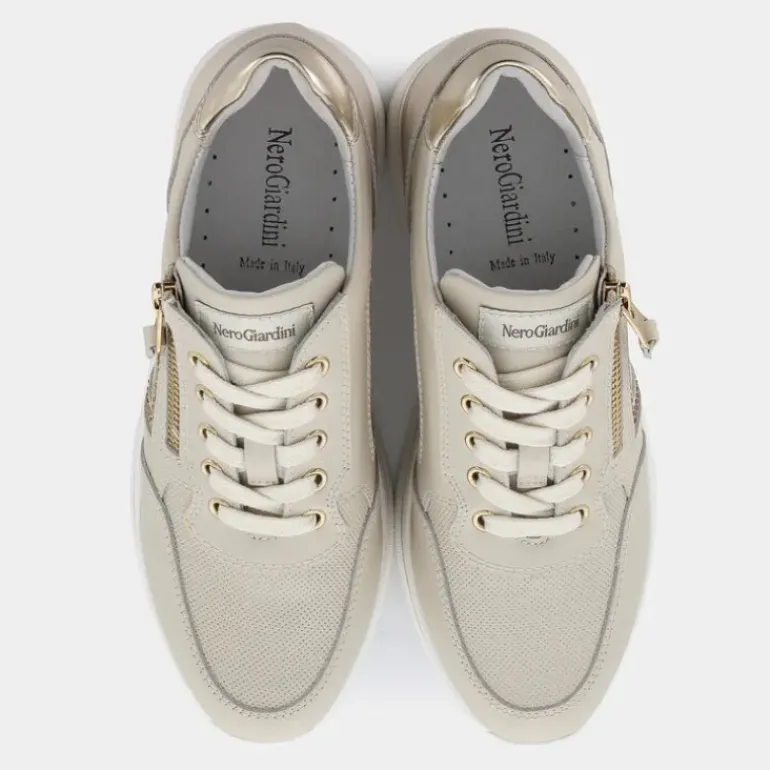 SNEAKERS BEIGE E409831D